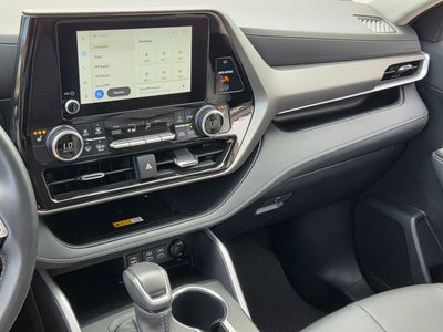 2025 Toyota Highlander XLE