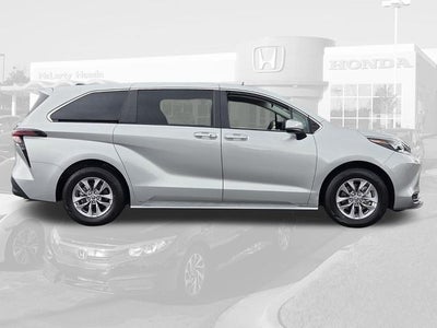 2024 Toyota Sienna LE 8 Passenger