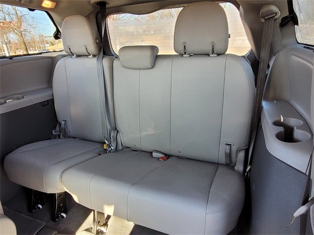 2020 Toyota Sienna XLE