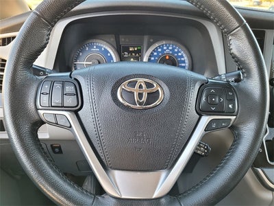 2020 Toyota Sienna XLE