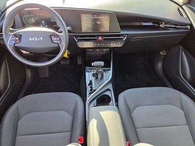 2025 Kia Niro LX