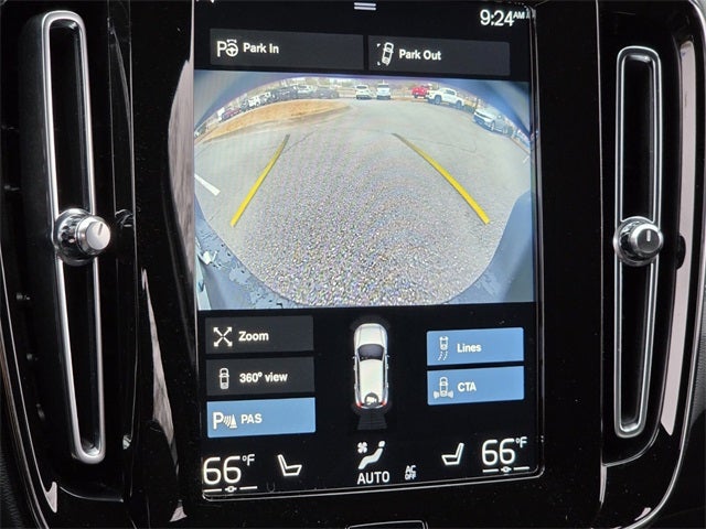 2022 Volvo XC40 R-Design