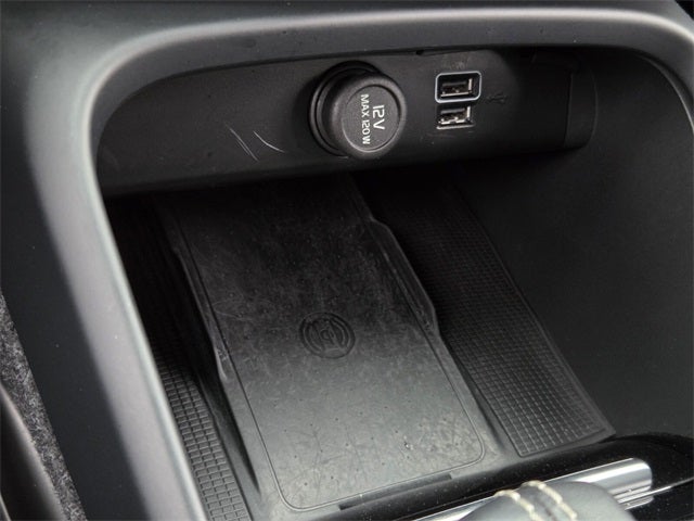 2022 Volvo XC40 R-Design