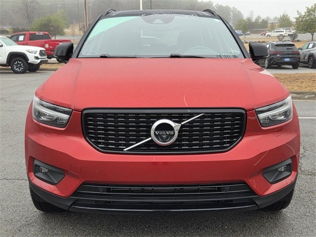2022 Volvo XC40 R-Design