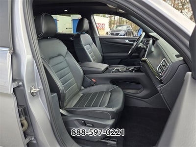 2024 Volkswagen Atlas Cross Sport 2.0T SEL R-Line