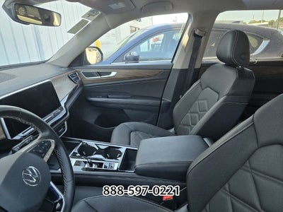2025 Volkswagen Atlas 2.0T SE w/Technology