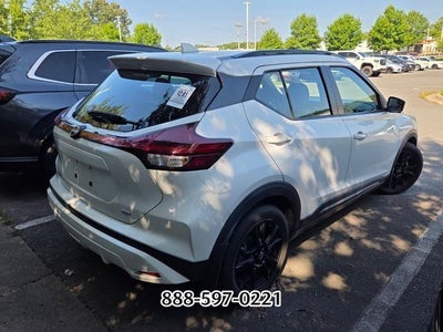 2022 Nissan Kicks SR