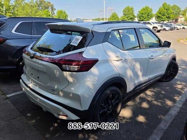 2022 Nissan Kicks SR