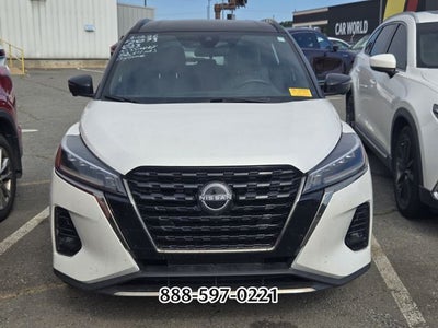 2023 Nissan Kicks SR