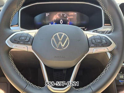 2025 Volkswagen Taos 1.5T SE