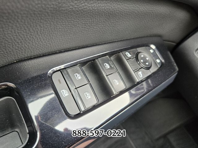 2022 Nissan Pathfinder S