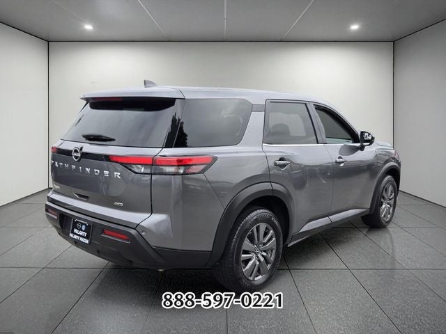 2022 Nissan Pathfinder S