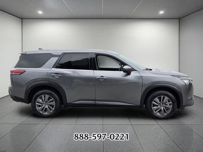 2022 Nissan Pathfinder S