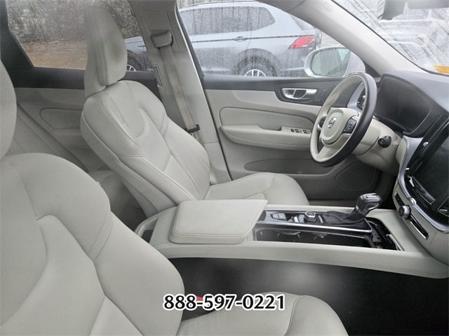 2020 Volvo XC60 T5 Momentum