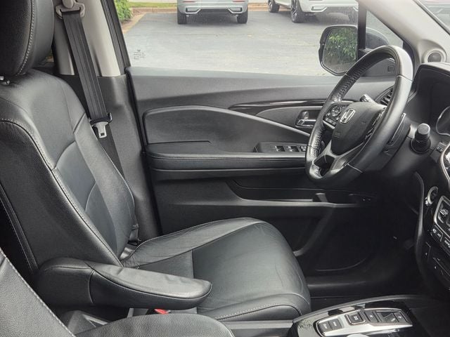 2021 Honda Pilot Touring 8 Passenger