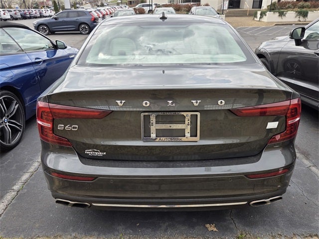 2022 Volvo S60 Recharge Plug-In Hybrid T8 Inscription