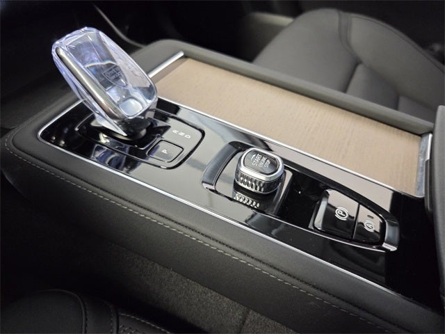 2025 Volvo XC90 B6 Plus 7-Seater 2025.5