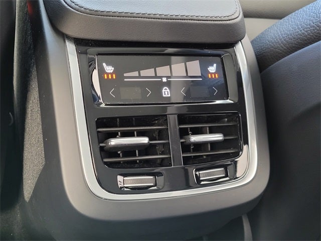 2025 Volvo XC90 B6 Plus 7-Seater