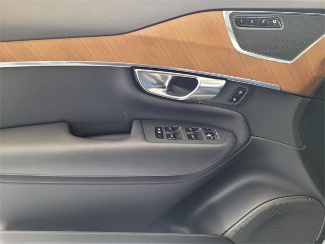 2025 Volvo XC90 B6 Plus 7-Seater