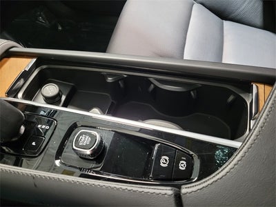 2025 Volvo XC90 B6 Plus 7-Seater