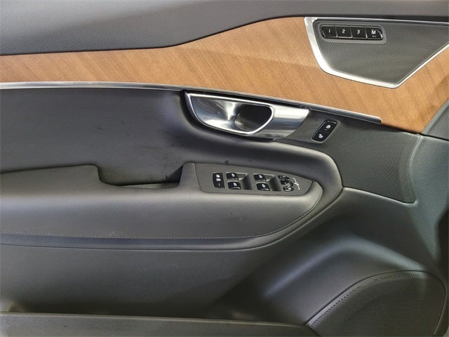 2025 Volvo XC90 B6 Plus 7-Seater