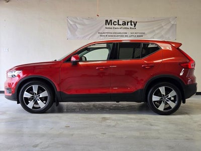 2019 Volvo XC40 Momentum