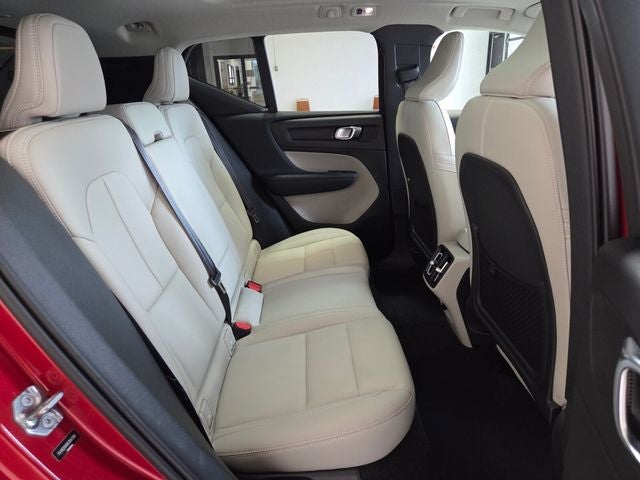 2019 Volvo XC40 Momentum