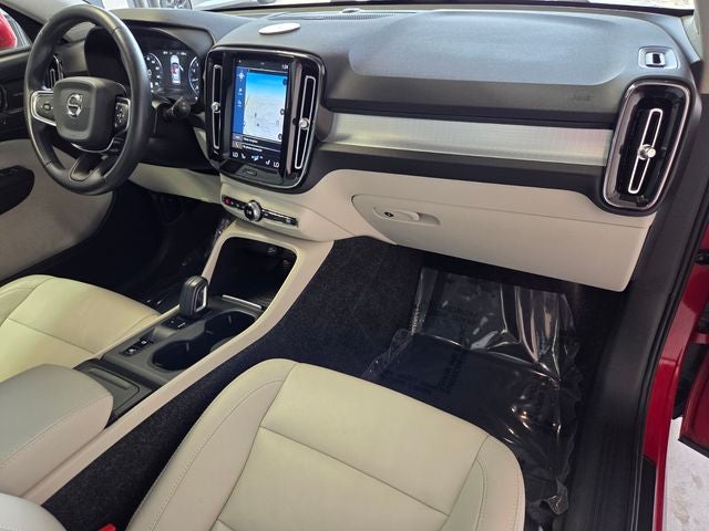 2019 Volvo XC40 Momentum