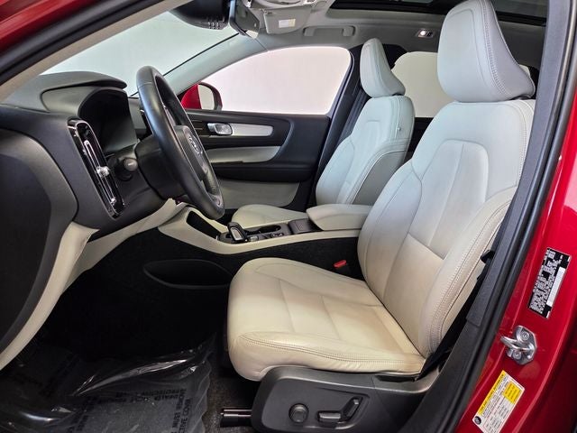 2019 Volvo XC40 Momentum