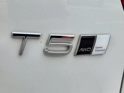 2021 Volvo XC40 R-Design