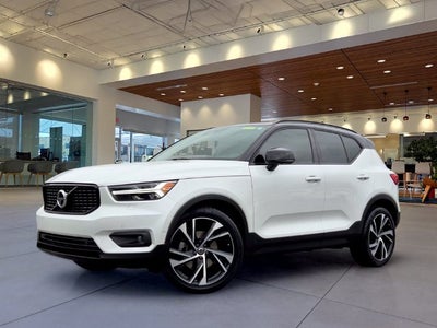 2021 Volvo XC40 R-Design