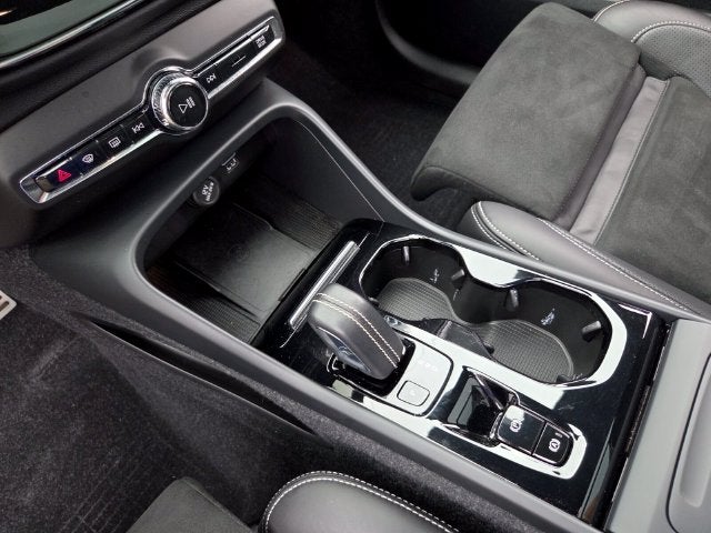 2021 Volvo XC40 R-Design
