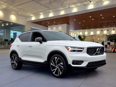 2021 Volvo XC40 R-Design