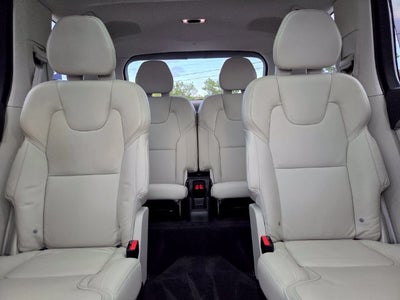2022 Volvo XC90 T6 Inscription
