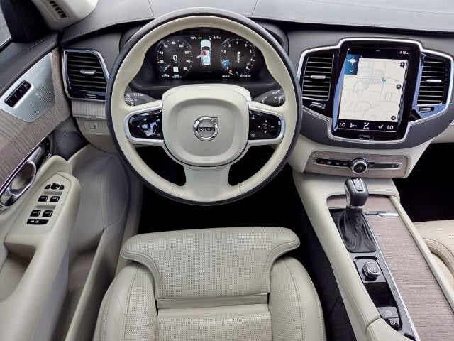 2022 Volvo XC90 T6 Inscription