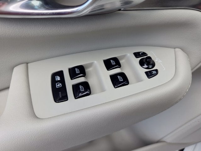 2022 Volvo XC90 T6 Inscription