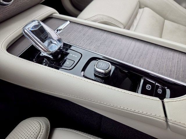 2023 Volvo XC90 Recharge Plug-In Hybrid Ultimate