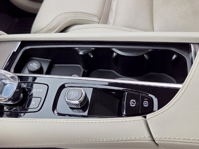 2023 Volvo XC90 Recharge Plug-In Hybrid Ultimate