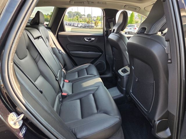 2024 Volvo XC60 Recharge Plug-In Hybrid Core Dark