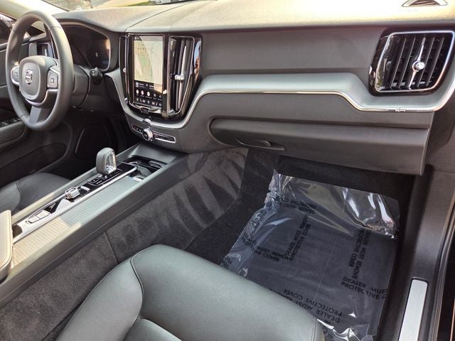 2024 Volvo XC60 Recharge Plug-In Hybrid Core Dark