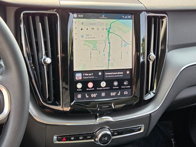2024 Volvo XC60 Recharge Plug-In Hybrid Core Dark