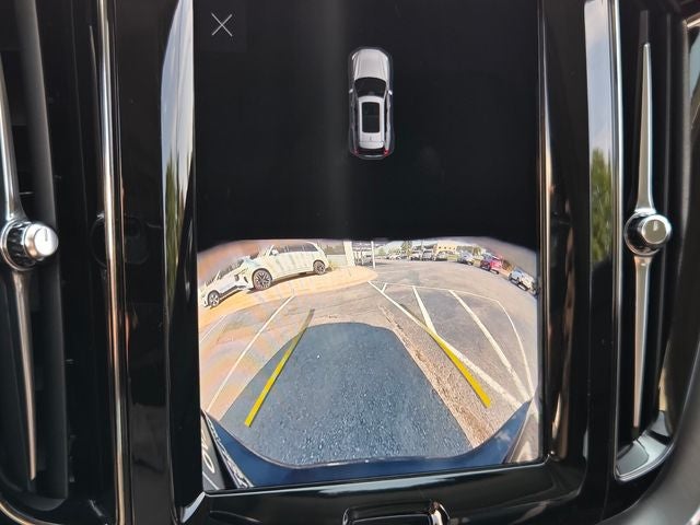 2024 Volvo XC60 Recharge Plug-In Hybrid Core Dark