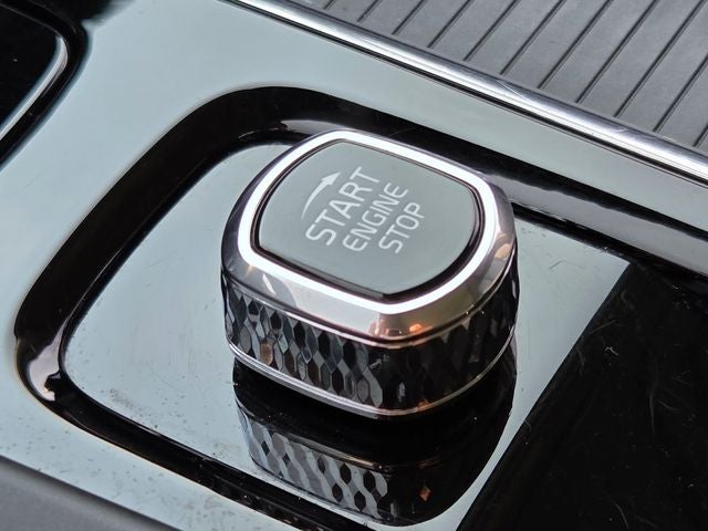 2024 Volvo XC60 Recharge Plug-In Hybrid Core Dark
