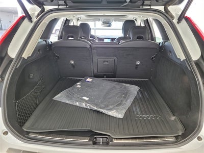 2023 Volvo XC60 B5 Ultimate Bright Theme