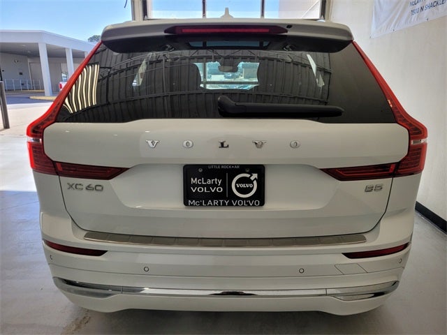 2023 Volvo XC60 B5 Ultimate Bright Theme