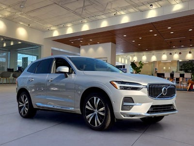2023 Volvo XC60 B5 Ultimate Bright Theme