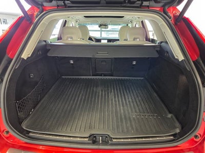 2023 Volvo XC60 B5 Ultimate Dark Theme