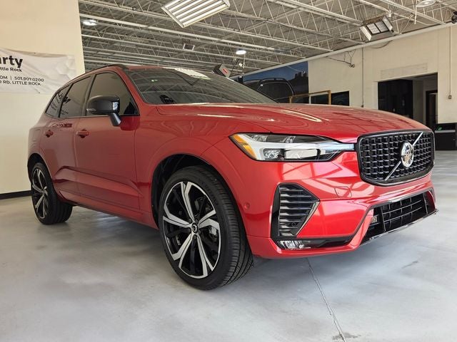 2023 Volvo XC60 B5 Ultimate Dark Theme