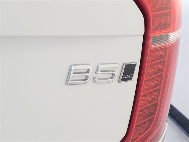 2024 Volvo XC90 B5 Core