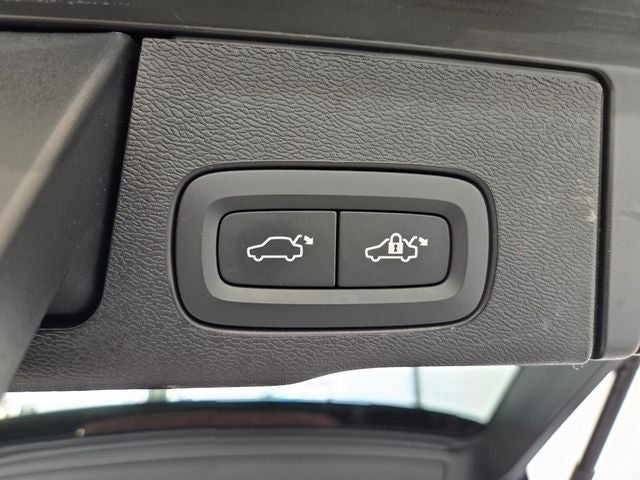 2024 Volvo XC60 B5 Core
